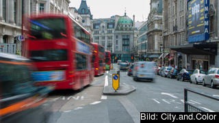 Gatubild från London, Storbritannien. Gatubild från London, Storbritannien.