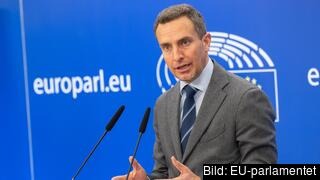 EU-parlamentariker Tomas Tobé (M) ansvarar för att samla en majoritet i parlamentet för förordningen för asyl- och migrationshantering. EU-parlamentariker Tomas Tobé (M) ansvarar för att samla en majoritet i parlamentet för förordningen för asyl- och migrationshantering.