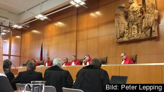 Den tyska författningsdomstolen med säte i Karlsruhe har till uppgift att granska att landets grundlag efterlevs. Arkivbild Den tyska författningsdomstolen med säte i Karlsruhe har till uppgift att granska att landets grundlag efterlevs. Arkivbild