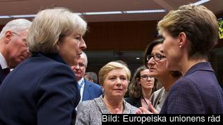 Inrikes och justitieministrar i diskussion under måndagens möte i Bryssel. Arkivbild.