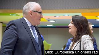 EU-kommissionärern Frans Timmermans och EU-minister Ann Linde. Arkivbild. EU-kommissionärern Frans Timmermans och EU-minister Ann Linde. Arkivbild.