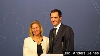 Finansminister Magdalena Andersson och Storbritanniens finansminister George Osborne i förtroliga samtal om EU:s framtid, 24 augusti 2015. Finansminister Magdalena Andersson och Storbritanniens finansminister George Osborne i förtroliga samtal om EU:s framtid, 24 augusti 2015.