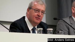 Erik Åsbrink (S), finansminister 1996 - 1999, diskuterar eurokrisen. 