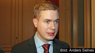 Utbildningsminister Fridolin (MP) efter riksdagens EU-nämndsmöte på fredagen.