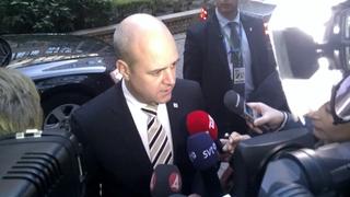 Fredrik Reinfeldt svarar på frågor före EU-toppmötet.