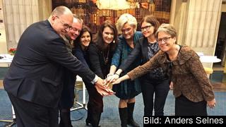Från vänster Karl-Petter Thorwaldsson, LO, Göran Arrius, SACO, Eva Nordmark, TCO, Ann Linde, EU- och handelsminister, Carola Lemne, Svenskt Näringsliv, Lena Dahl, Sveriges kommuner och Landsting (SKL), och Eva Liedström Adler, Arbetsgivarverket.