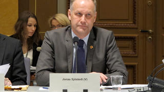 Jonas Sjöstedt i riksdagens EU-nämnd i januari 2012.