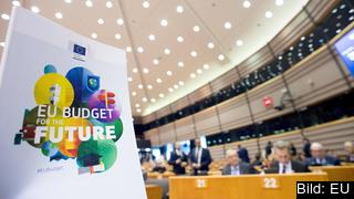 Från och med slutet på maj ska kommissionen pytsa ut detaljerade förslag om hur 13 biljoner kronor i EU-pengar ska fördelas. 