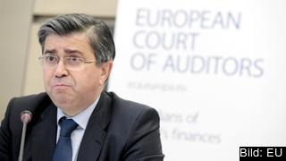 Baudilio Tomé Muguruza från europeiska revisionsrätten kritiserar EU-kommissionens hantering av Greklandskrisen.
