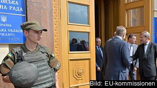 EU:s grannskapskommissionär Johannes Hahn besöker ukrainska Charkiv. Arkivbild. EU:s grannskapskommissionär Johannes Hahn besöker ukrainska Charkiv. Arkivbild.