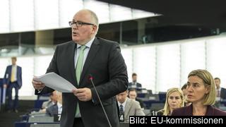EU-kommissionärer Frans Timmermans och Federica Mogherini. EU-kommissionärer Frans Timmermans och Federica Mogherini.