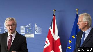 De två chefsförhandlarna för Storbritannien David Davis och för EU Michel Barnier.