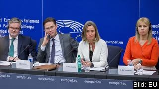 EU-kommissionärer Julian King, Jyrki Katainen, Federica Mogherini och Elżbieta Bieńkowska. EU-kommissionärer Julian King, Jyrki Katainen, Federica Mogherini och Elżbieta Bieńkowska.