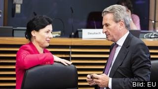 EU-kommissionärer Věra Jourová och Günther Oettinger. Arkivbild.