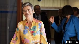 EU:s konkurrenskommissionär, den danska liberalen Margrethe Vestager, i samband med onsdagens kommissionärsmöte då beslutet om Googleboten togs. Arkivbild. EU:s konkurrenskommissionär, den danska liberalen Margrethe Vestager, i samband med onsdagens kommissionärsmöte då beslutet om Googleboten togs. Arkivbild.