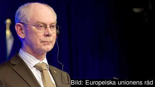 Europeiska rådets ordförande Herman Van Rompuys nya politiska färdplan fortsätter längs en väg som försvagar löntagares rättigheter och alla arbetsmarknadsinstitutioner som i dag fungerar som ett värn mot försämringar. Det skriver Ronald Janssen.